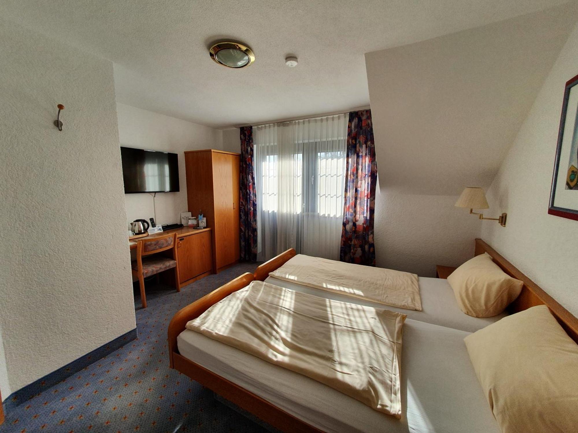 ריינפלדן Landgasthaus Hotel Maien מראה חיצוני תמונה
